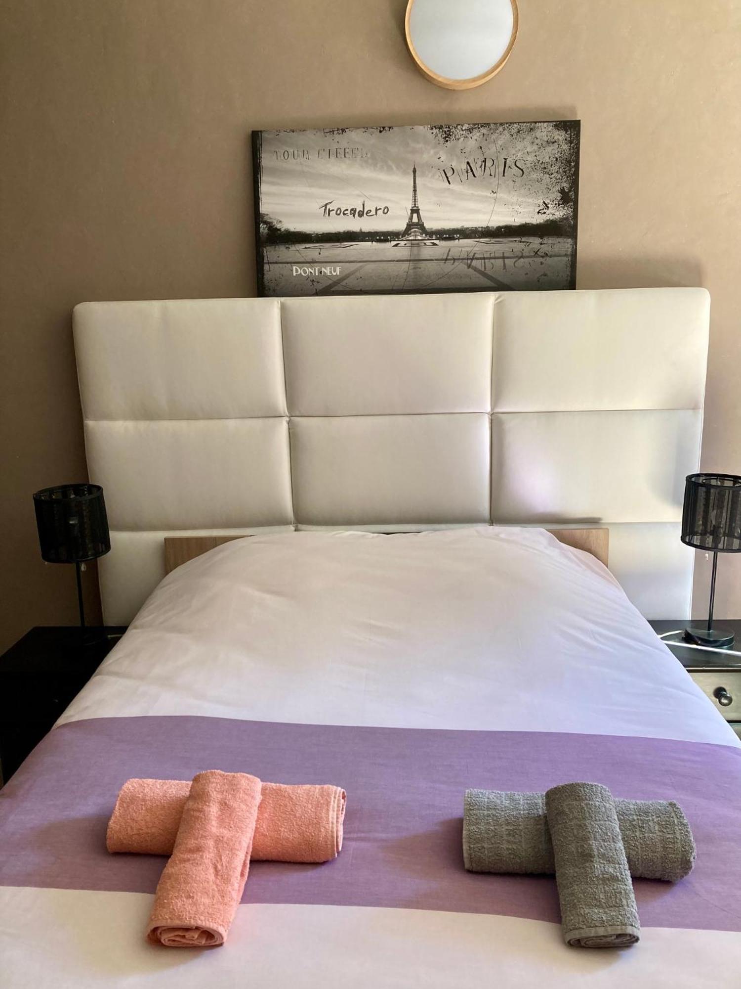 Dans Joli Village D'annot Apartamento